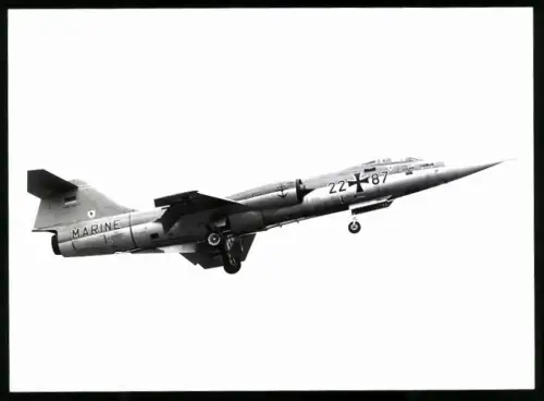 Fotografie Flugzeug Lockheed F-104 Starfighter, Kampfjet Marinegeschwader 22 der Bundeswehr, 22-87