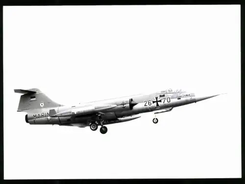 Fotografie Flugzeug Lockheed F-104 Starfighter, Kampfjet Marinegeschwader 22 der Bundeswehr, 22-70