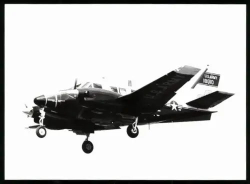 Fotografie Flugzeug Beechcraft U-21 US-Army 18010