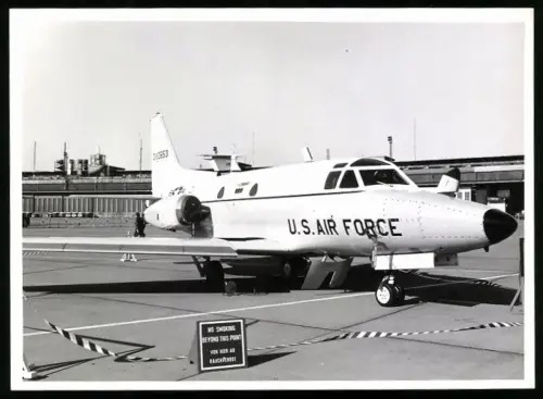 Fotografie Flugzeug North American T-39 USAF 10653 in Berlin-Tempelhof