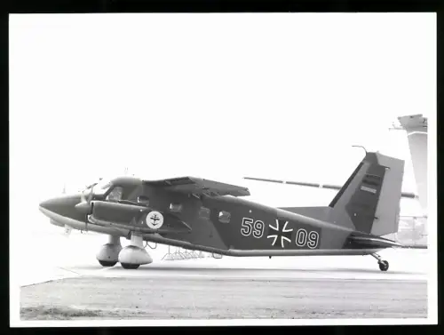 Fotografie Flugzeug Zweimotoriger Hochdecker Marinegeschwader 59 der Bundeswehr 59-09