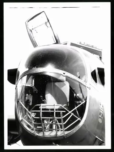 Fotografie Flugzeug Zweimotoriger Aufklärer & leichter Bomber Kon. Marine, Detail der Beobachtungskanzel