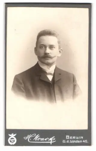 Fotografie H. Noack, Berlin, Unter den Linden 45, Walter im Jahr 1904