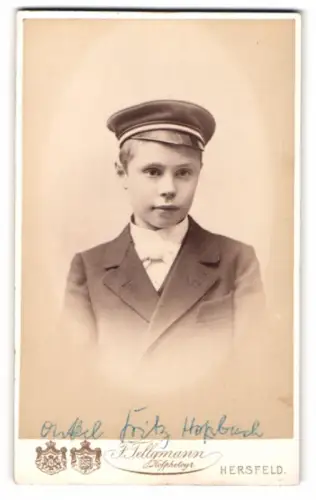 Fotografie F. Tellgmann, Hersfeld, Fritz H0ssbach mit Schirmmütze