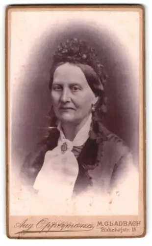 Fotografie Aug. Oppermann, M. Gladbach, Bahnhofstr. 18, Frau Treyse mit Haube