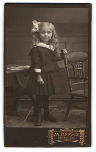 Fotografie M. Appel, Berlin, Neue Königstrasse 1, Frau Böchow als kleines Mädchen