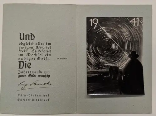 Fotografie August Sander, Köln-Lindenthal, Fotograf August Sander nebst Plattenkamera schaut auf Sterne, Signatur, 1941