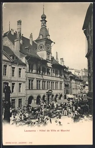 AK Lausanne, l`hôtel de ville et la place de la Palud un jour de marché