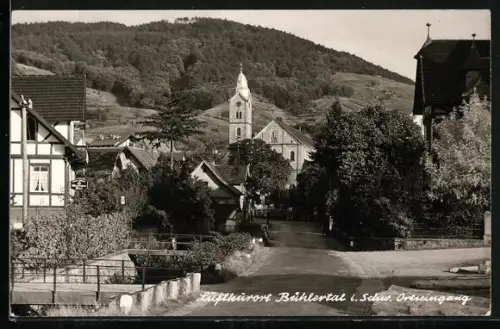 AK Bühlertal i. Schwarzwald, Ortsansicht mit Kirche und Ortseingang