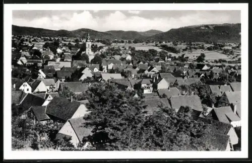 AK Niederschopfheim, Ortsansicht mit Kirche und umliegender Landschaft