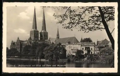 AK Lübeck, Mühlenteich mit Blick auf Dom und Museum