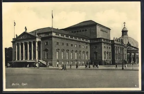 AK Berlin, Oper, Unter den Linden mit Hedwigskirche