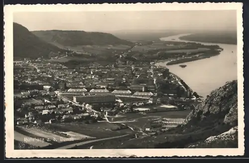 AK Hainburg a. d. Donau, Totalansicht mit Donau u. Umgebung