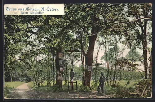 AK Matzen /N.-Oe., Beim Einsiedler, Ortspartie mit Wegkreuz