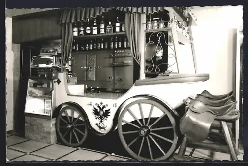 AK Leonfelden, Gasthof zur Post, Inh. K. u. E. Hochreiter, Innenansicht