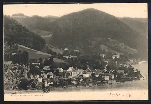 AK Struden a. d. D., Ortsansicht mit Berglandschaft