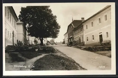 AK Ulrichsberg /O. Oe., Strassenpartie mit Auto