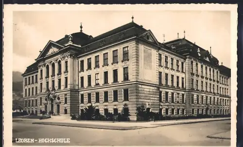 AK Leoben, Hochschule mit Strassenpartie