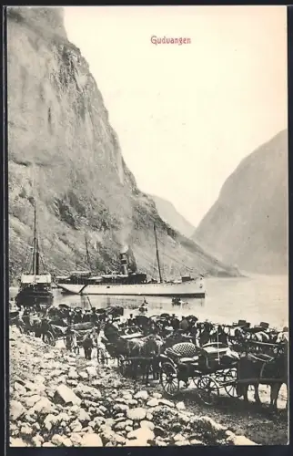 AK Gudvangen, Kutschen und Dampfer am Ufer