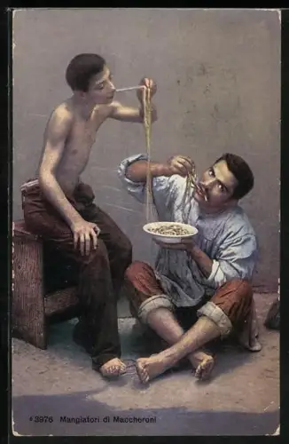 AK Neapel / Napoli, Mangiatori di maccheroni, Strassenjungs essen Nudeln mit den Händen