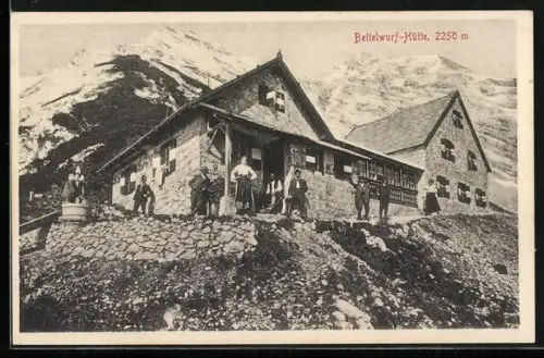 AK Bettelwurf-Hütte, Besucher auf der Terrasse