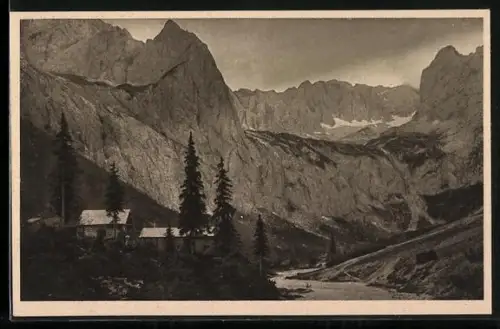 AK Höllentalangerhütte, Berghütte mit Gebirgskette