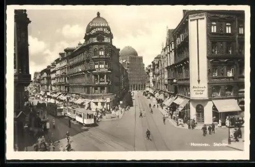 AK Hannover, Strasse am Steintor mit Gasthaus Gildebräu und Strassenbahn