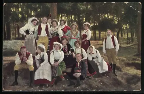 AK Berlin-Halensee, Ausstellung Nordland, Gruppe in Trachten