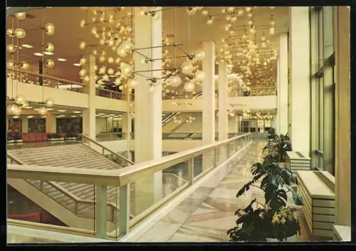 AK Berlin, Palast der Republik, Treppe zum Hauptfoyer, Innenansicht