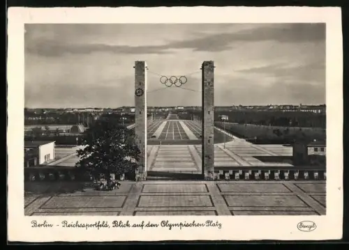 AK Berlin, Reichssportfeld, Blick auf den Olympischen Platz