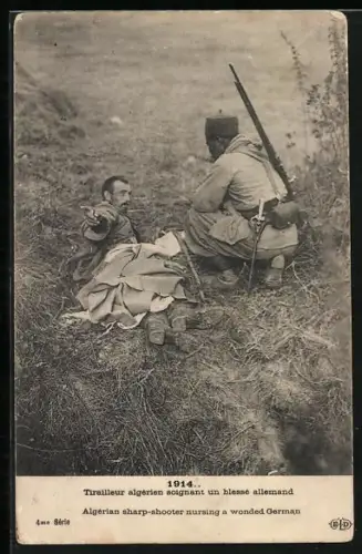 AK Algerischer Scharfschütze pflegt einen verwundeten deutschen Soldaten, Infanterie