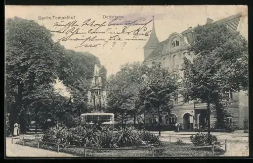 AK Berlin-Tempelhof, Dorfstrasse, Brunnen