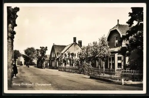 AK Hoog-Blokland, Dorpsstraat