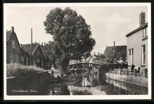 AK Noordeloos, Dorp