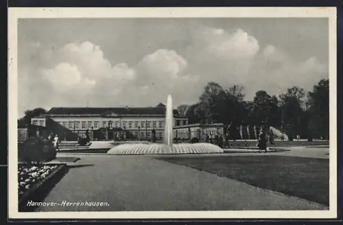 AK Hannover-Herrenhausen, Springbrunnen im Park