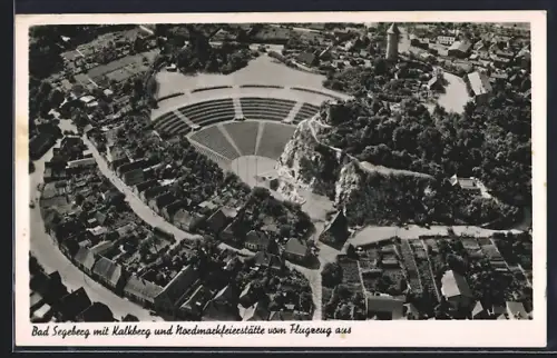 AK Bad Segeberg, Kalkberg und Nordmarkfeierstätte vom Flugzeug aus