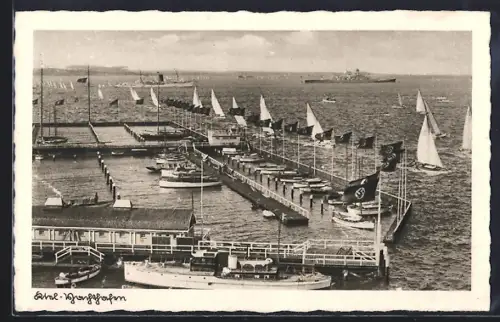 AK Kiel, Yachthafen mit Segelschiffen, -Flaggen
