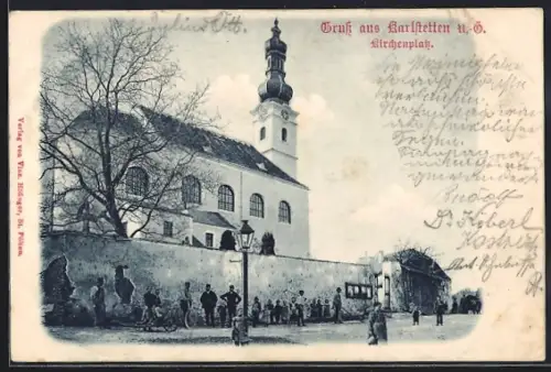 AK Karlstetten /N-Ö., Kirchenplatz mit Passanten