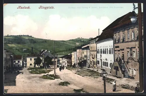 AK Haslach, Ringplatz mit Passanten