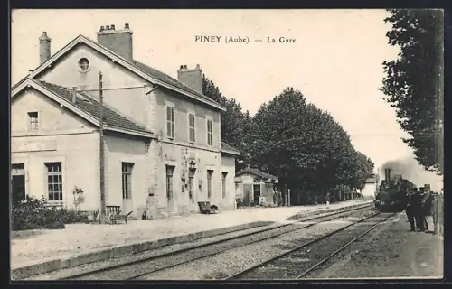 AK Piney /Aube, La Gare
