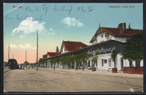 AK Hqatvan, Palyaudvar belsö resze, Bahnhof von den Gleisen aus gesehen
