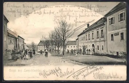 AK Leopoldschlag /Ob.-Oest., Strassenpartie mit Kindern