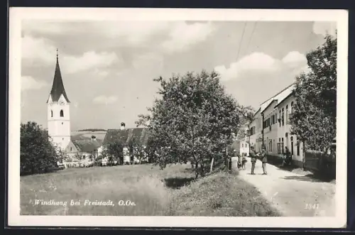 AK Windhaag b. Freistadt, Ortsansicht mit Kirche