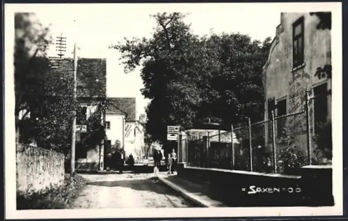 AK Saxen /O.-Oe., Strassenpartie im Ort