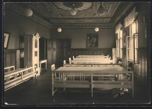 AK Kirchschlag bei Linz, Speisesaal mit einem Portrait von  an der Wand