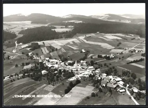 AK Neustift i. M., Ortsansicht aus der Luft