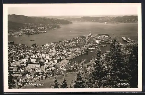 AK Bergen, Ortsansicht aus der Vogelschau