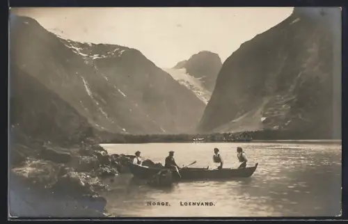 AK Loenvand, Ruderboot am Ufer