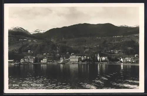AK Ulvik /Hardanger, Ortsansicht vom Wasser aus