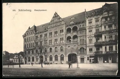 AK Schöneberg, Hauptpostamt mit Passanten
